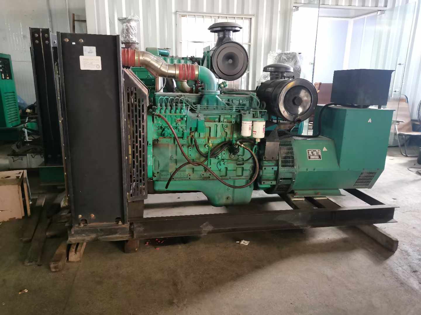 云阳发电机租赁如何确定电缆的承载电流是否在安全范围内？