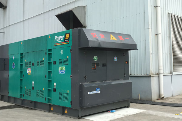 云阳燃油滤清器的更换流程是怎样的？